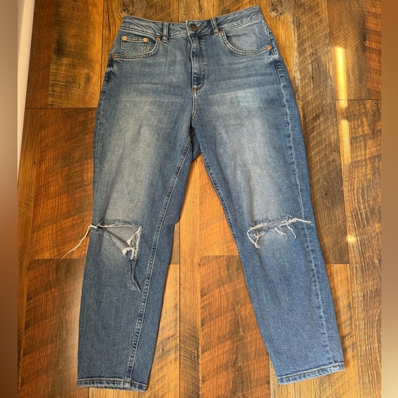 ASOS Design Petite Ripped Jeans - Picture 1 of 4